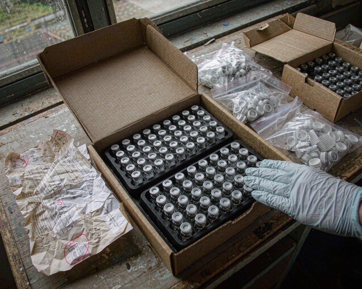 vial and cap kits vs buying separately which is better