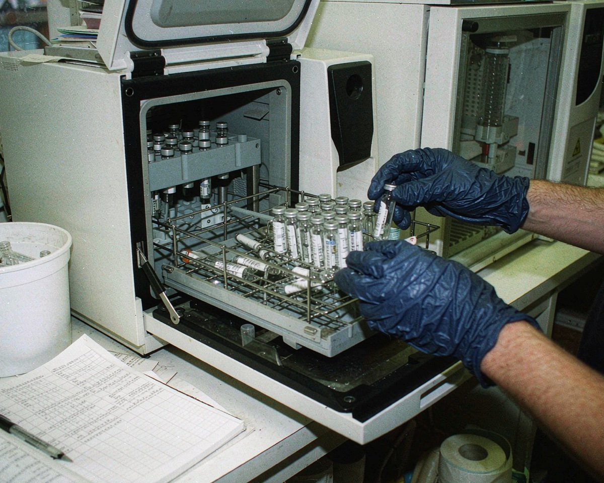 are vial washers worth it what labs should know featured image
