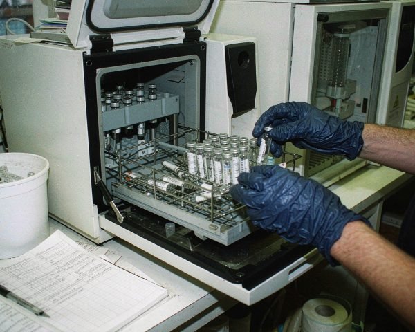 are vial washers worth it what labs should know featured image