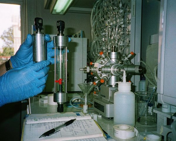 guard columns the cheap insurance for your hplc column