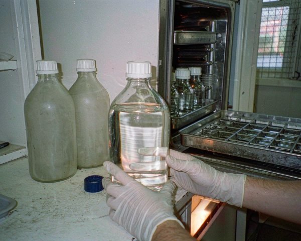 how many autoclave cycles can media bottles survive